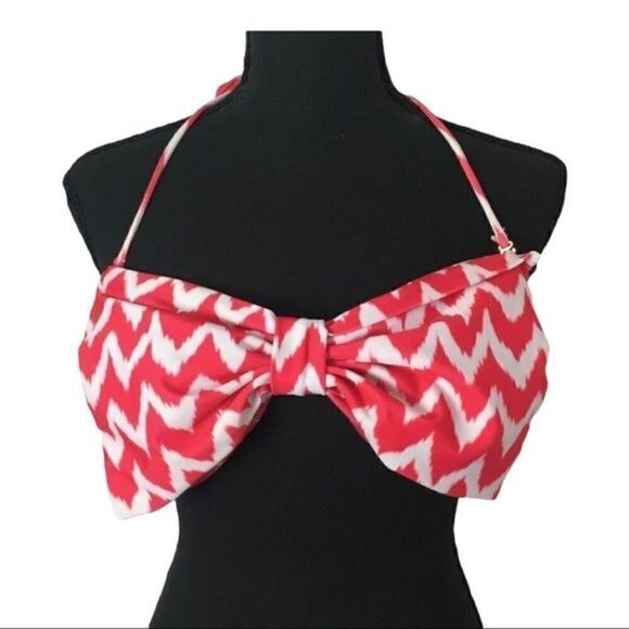 #124 RED & WHITE ZIGZAG BIKINI TOP - Picture 1 of 7